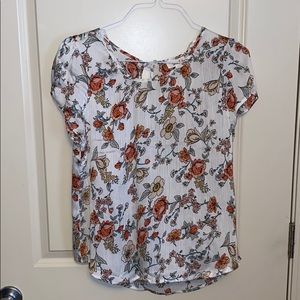 New juniors shirt size large